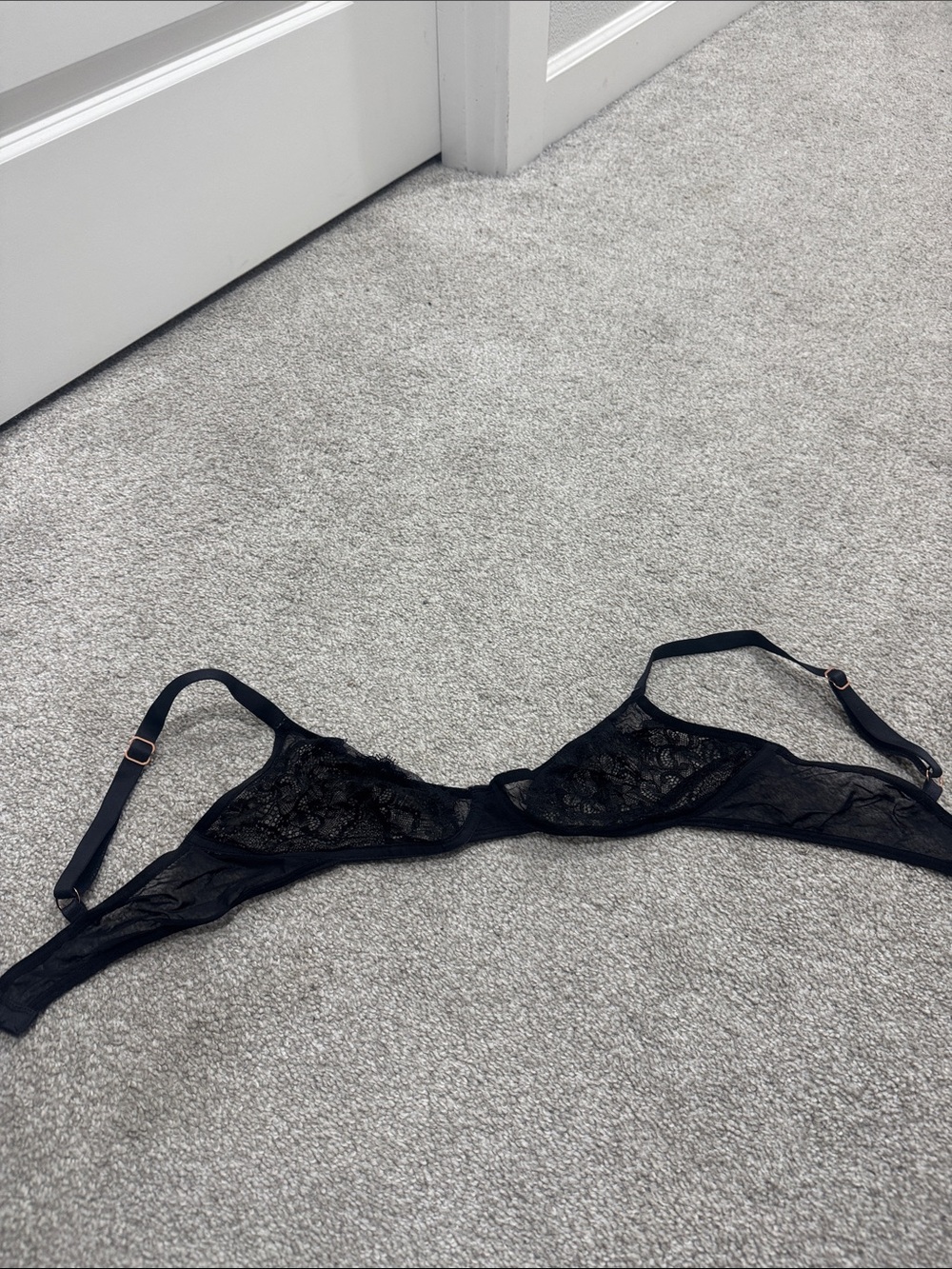 Sheer Lace Underwire Bra in Black